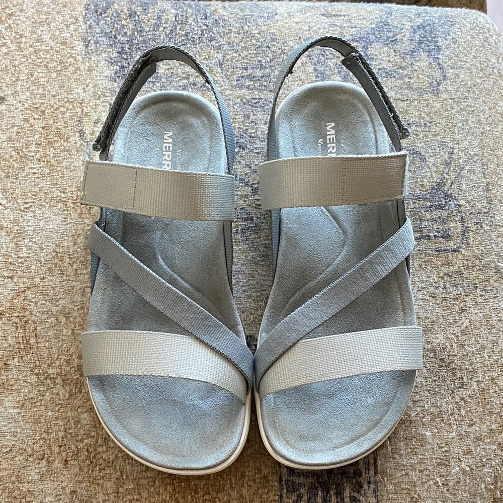 Merrell Women's Sandals in Gray size 7 Velcro closers
